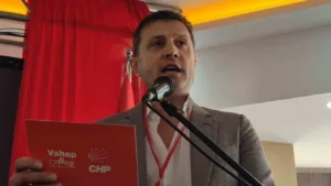 CHP Tekirdağ İl Kongresi’ne yaşanan gerginlik damga vurdu. Sert eleştirilerde