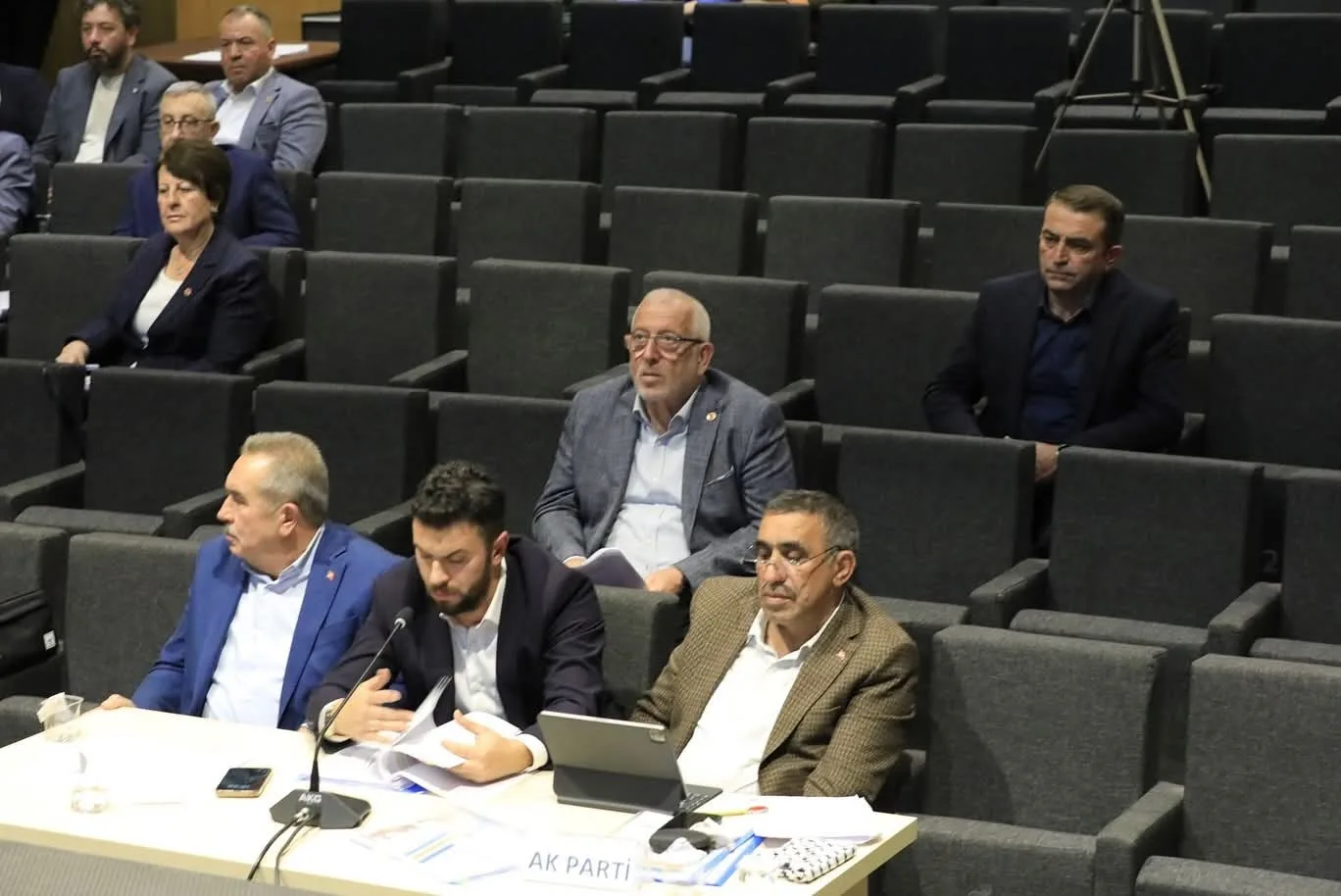 AK Parti Bergama İlçe Başkanı Hasan Şahin, Bergama Belediye Başkanı