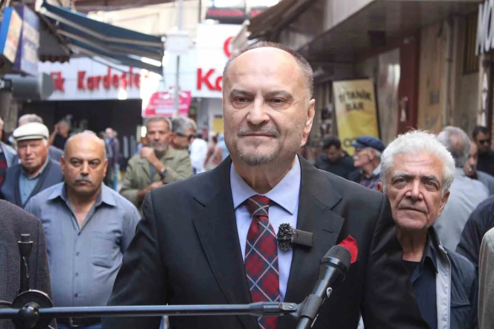 Cumhuriyet Halk Partisi (CHP) Aydın İl Başkanlığı adaylığını açıklayan İbrahim