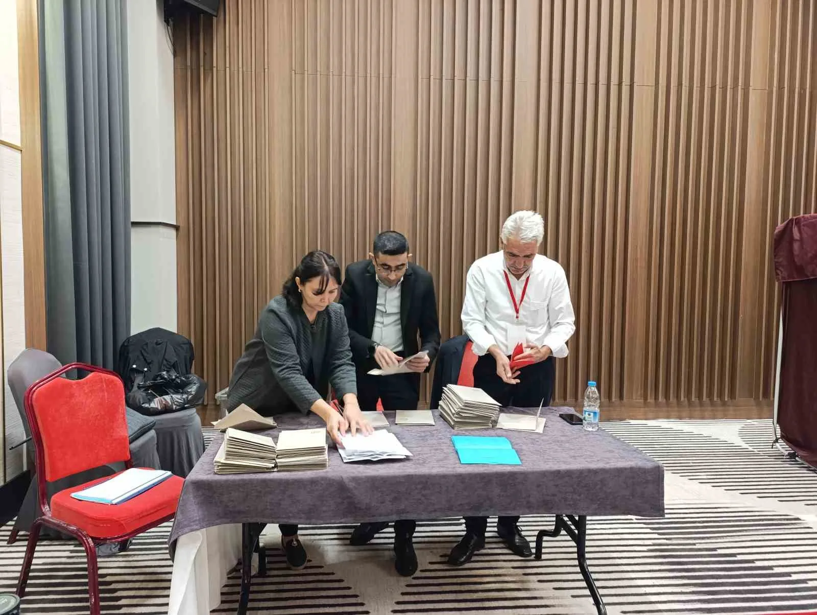 Cumhuriyet Halk Partisi’nin (CHP) gergin geçen İl Başkanlığı Kongresi’nde yeni