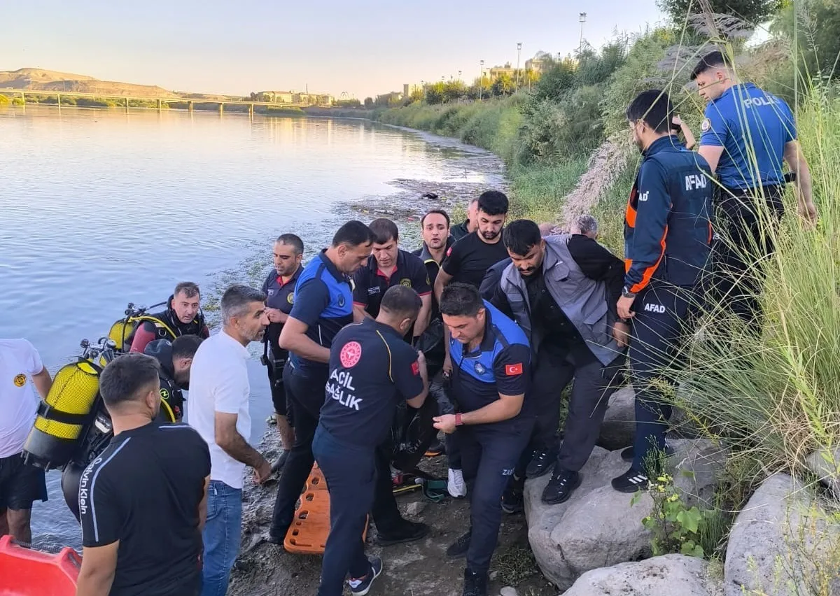 Şırnak’ın Cizre ilçesinde köprüden Dicle Nehri’ne atlayan gencin cansız bedeni