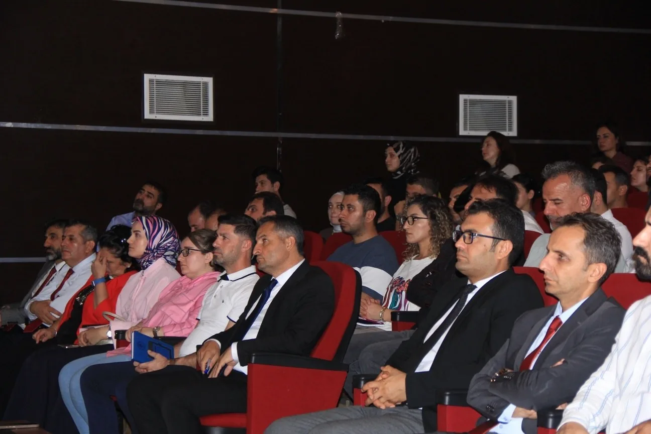 Şırnak’ın Cizre İlçe Kaymakamı Ahmet Vezir Baycar başkanlığında proje toplantısı