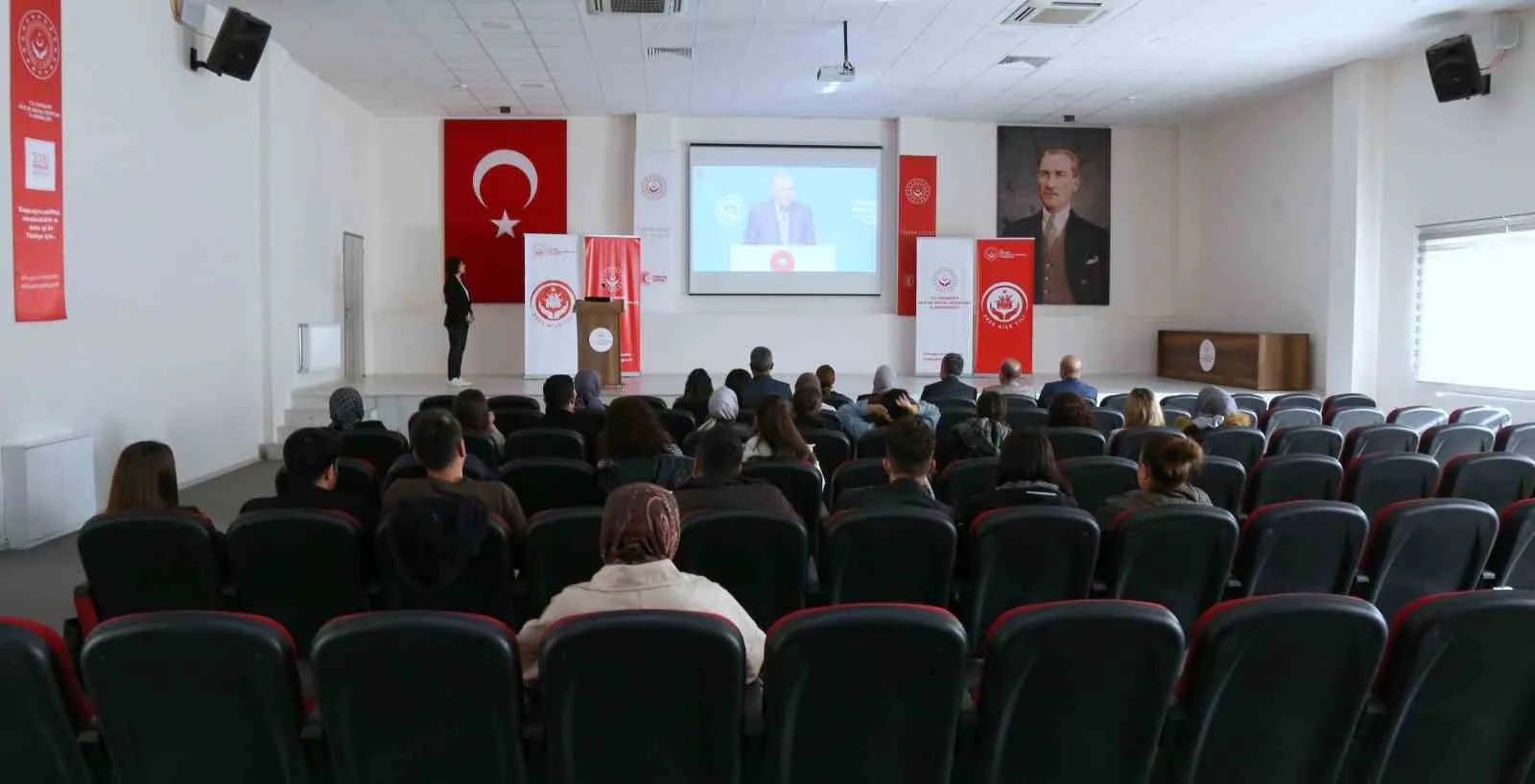Eskişehir Aile ve Sosyal Hizmetler İl Müdürlüğü Çocuk Hizmetleri alanında