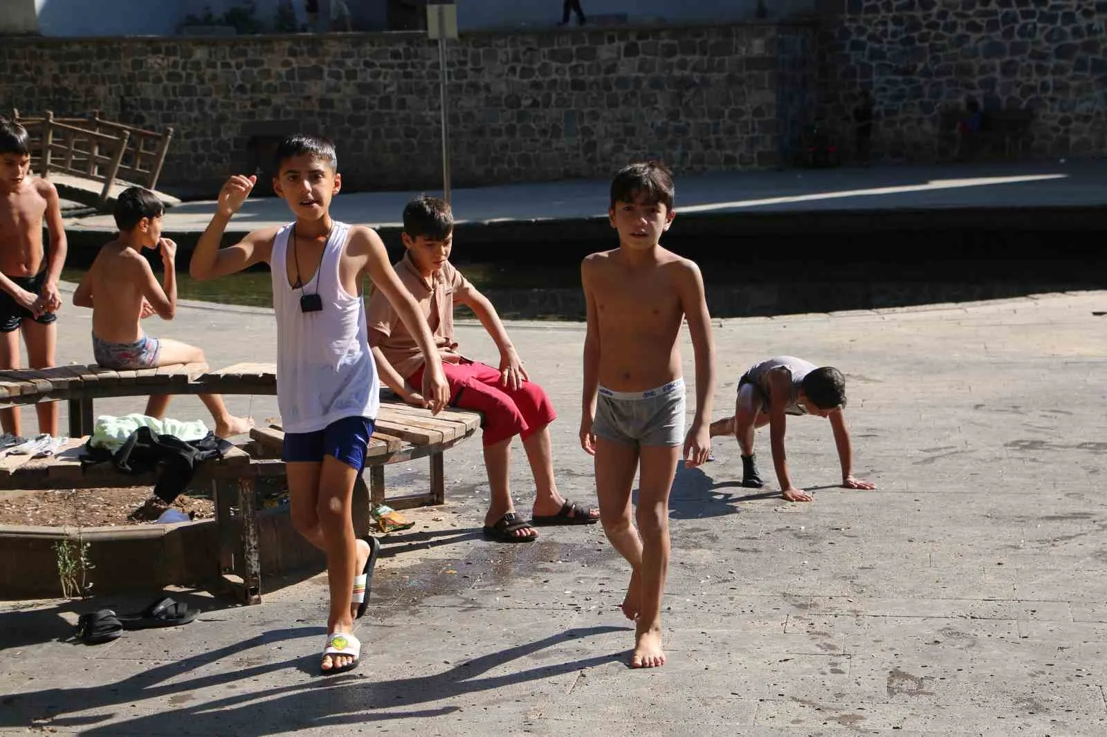 Diyarbakır’da ekim ayı ile birlikte sıcaklıklar 28 dereceye kadar düştü.