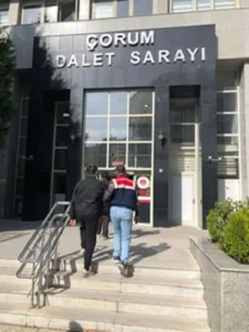 Çorum’da sosyal medya üzerinden çocuklara bomba yapımı, molotofkokteyli hazırlama gibi