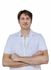 Halk arasında şaşılık olarak bilinen göz kaymasının tedavi yöntemlerini anlatan