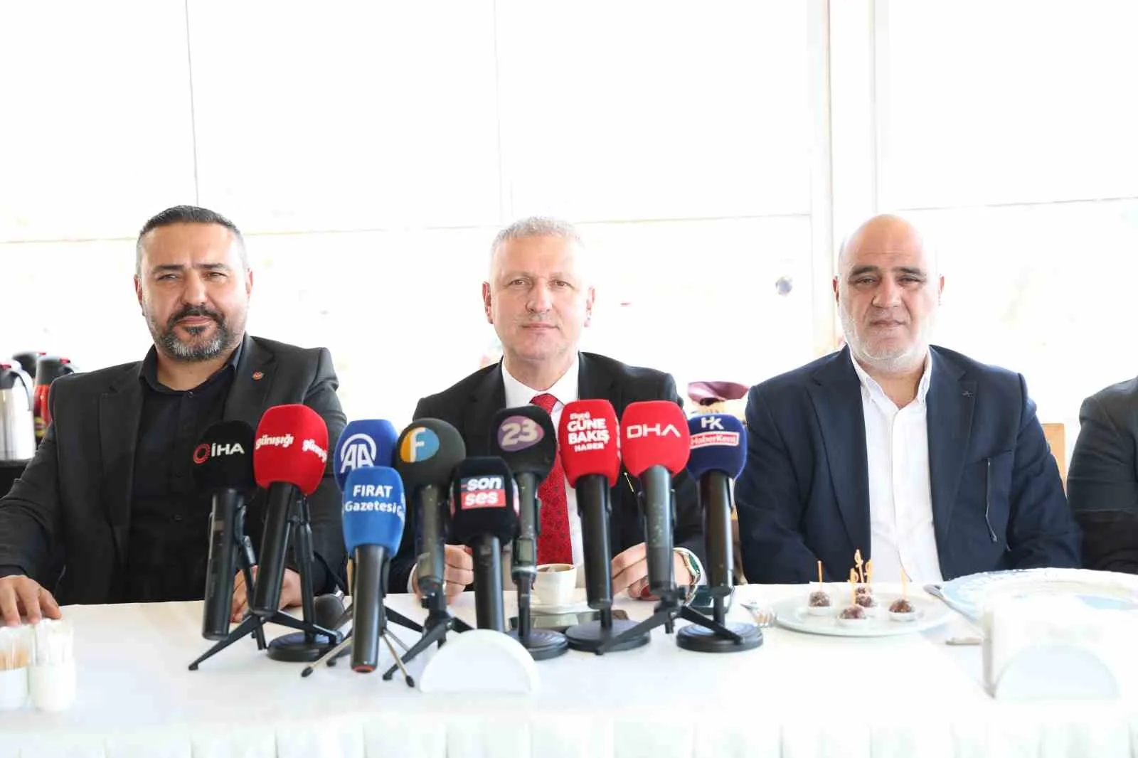 Cumhurbaşkanı Başdanışmanı Oktay Saral, Elazığ’da düzenlenen programda Türkiye’nin gücüne vurgu