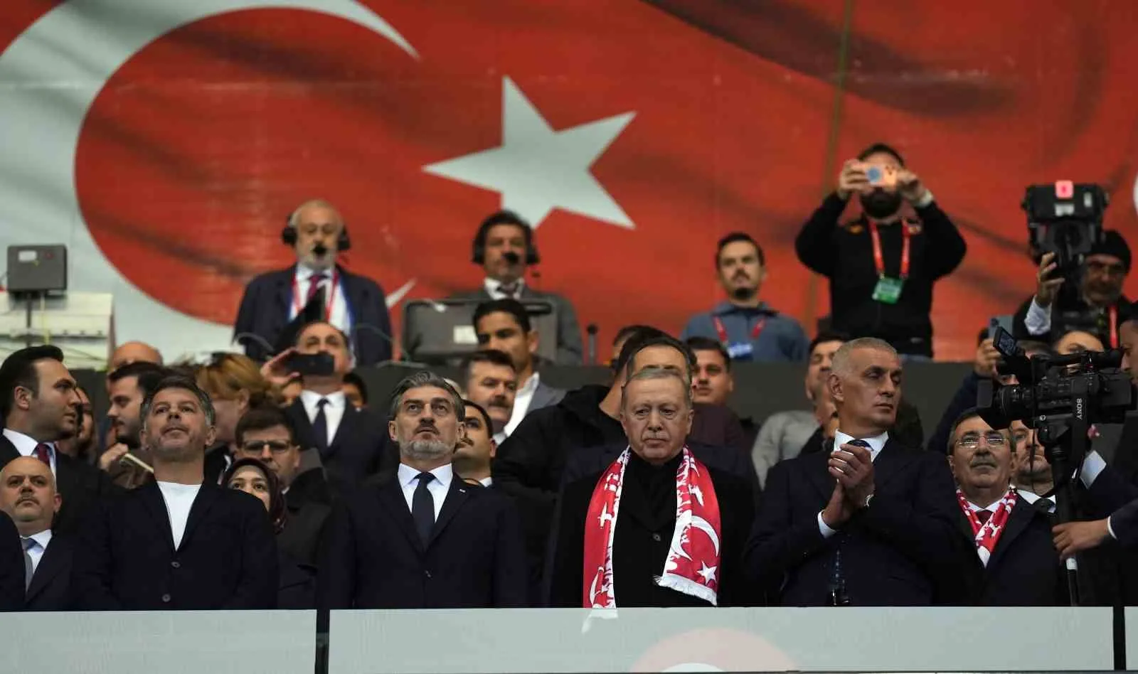 Cumhurbaşkanı Recep Tayyip Erdoğan, A Milli Futbol Takımı’nın Kocaeli’nde Gürcistan