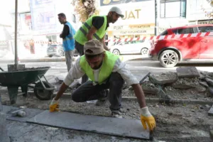 Van Büyükşehir Belediyesi, kent merkezinin en işlek noktalarından biri olan