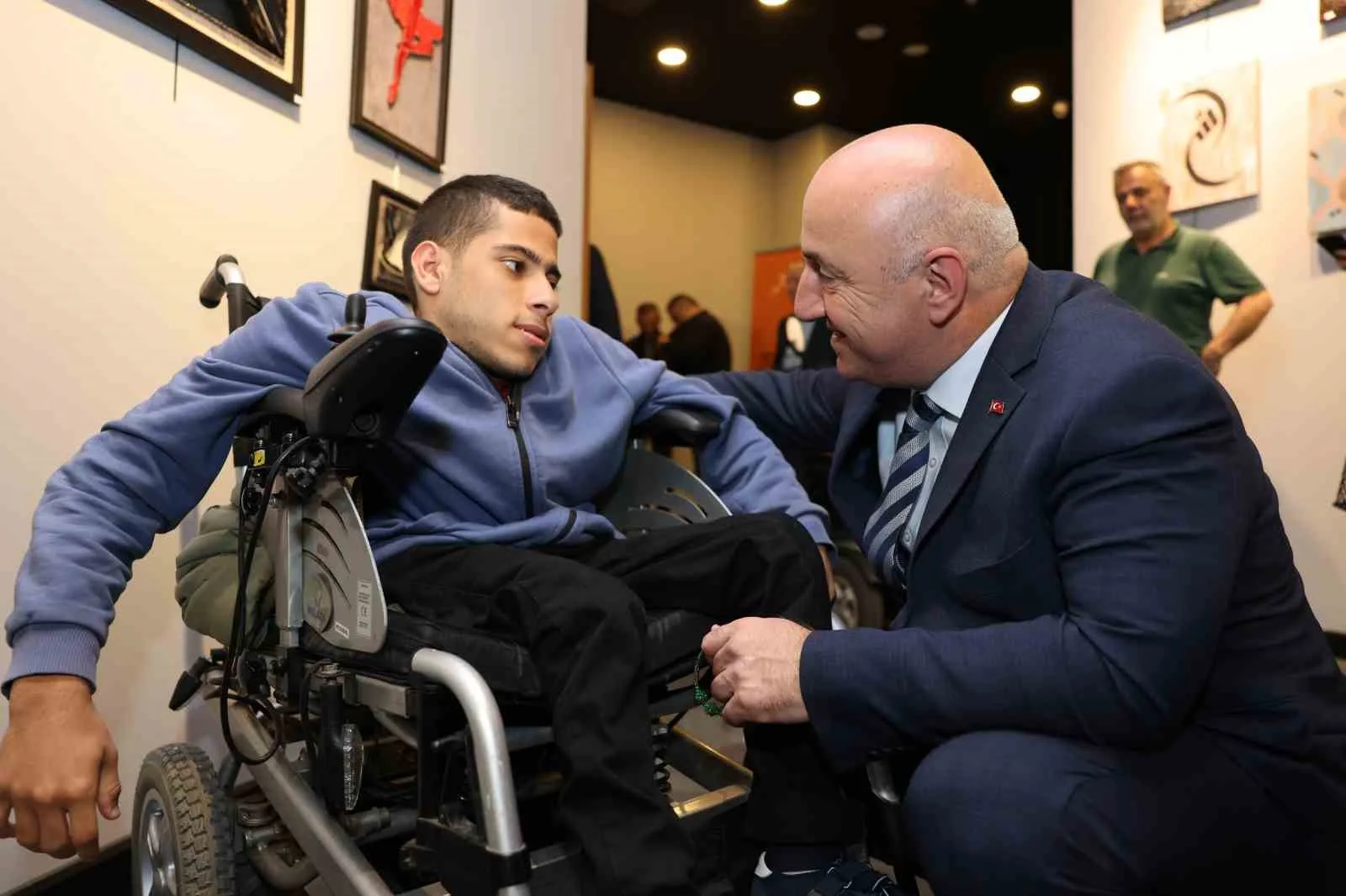 Darıca Belediyesi Engelsiz Yaşam Merkezi, özel bireylerin hayatına dokunan eğitimlerle