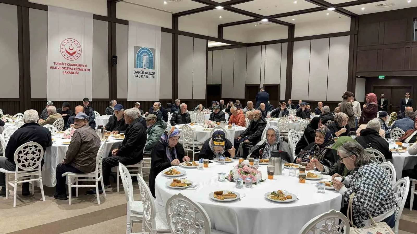 İstanbul’da, Darülaceze Başkanlığı Sosyal Yaşam Şehri’nde 1 Ekim Dünya Yaşlılar