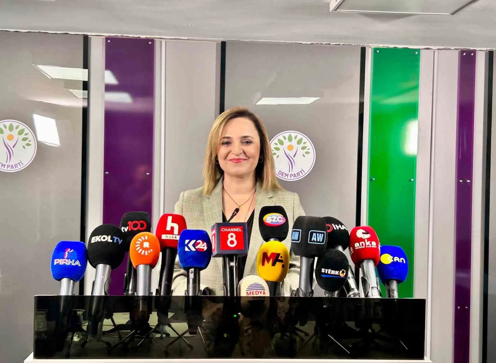 DEM Parti Sözcüsü Ayşegül Doğan, “İsrail ve Hamas arasında kurulan