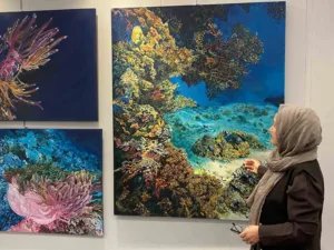 Artnouva Sanat Fuarı’nda eserlerini sanatseverlerle buluşturan sanatçı Zehra Erişen, deniz