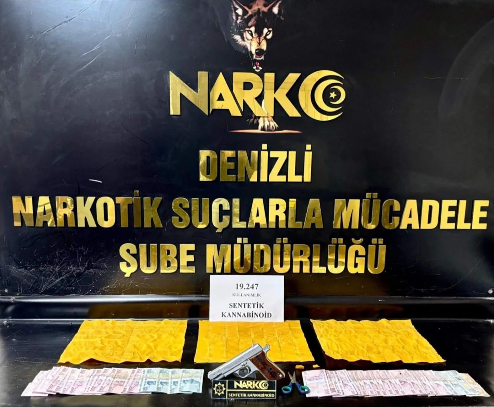 Denizli’de polis ekiplerinin düzenlediği uyuşturucu operasyonunda 19 bin 247 kullanımlık