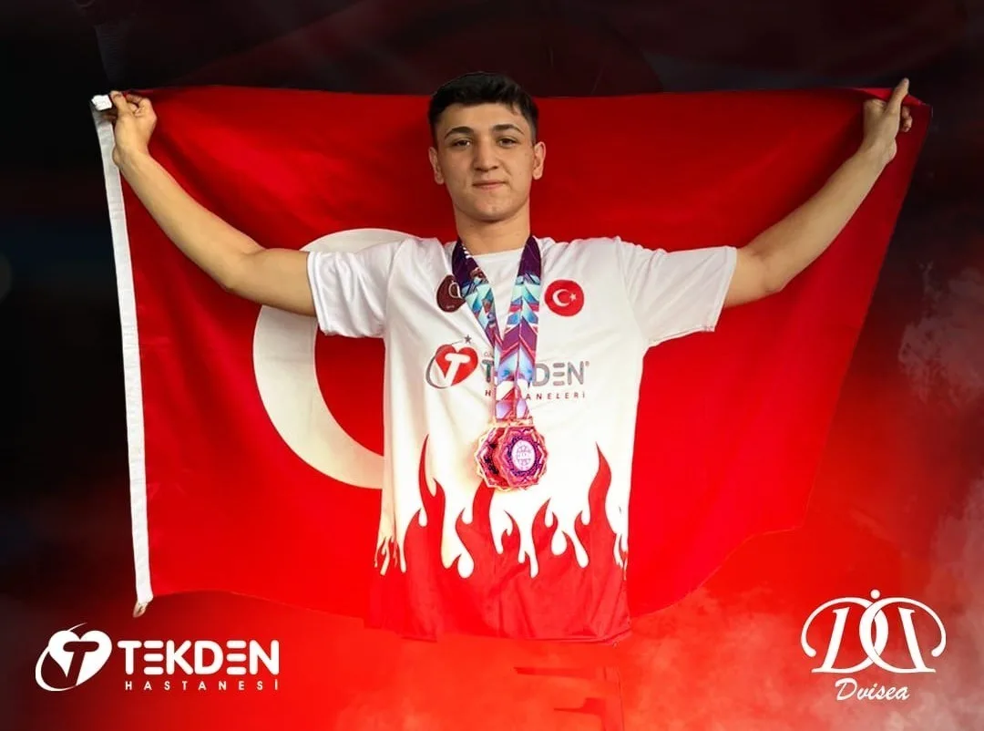 DENİZLİ (İHA) – Denizli Özel Tekden Hastanesinin sponsorluğunda Kick Boks
