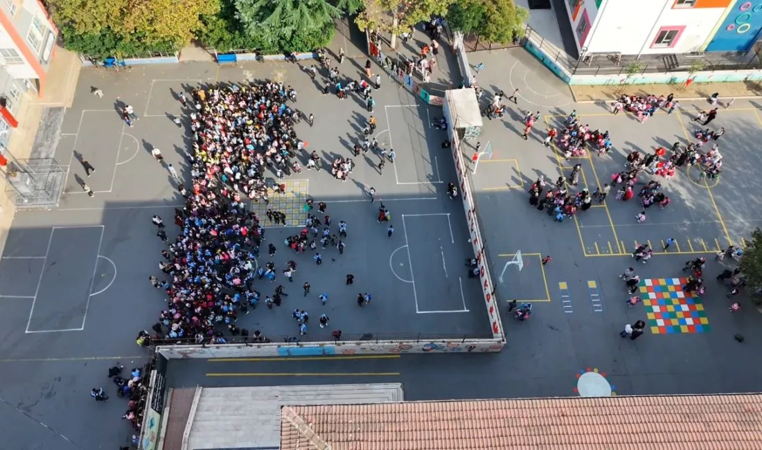 Marmara genelinde hissedilen 5 büyüklüğündeki deprem sonrası İstanbul’da da vatandaşlar