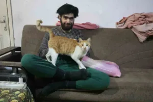 Hatay’da 3 yıla yakın süredir evden çıkmayarak sadece telefonla ve