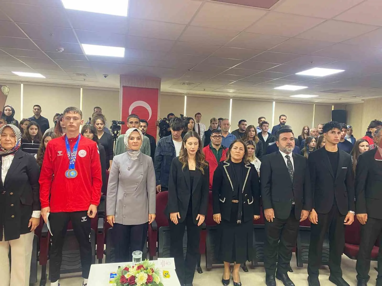 Aile ve Sosyal Hizmetler Bakanı Mahinur Özdemir Göktaş, Devlet korumasındaki