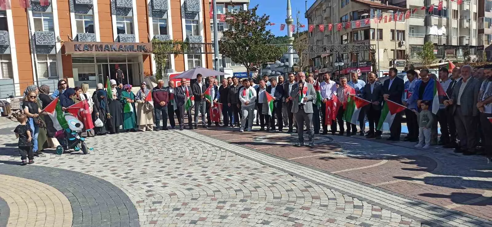 Zonguldak’ın Devrek ilçesinde, Devrek Birlik Kardeşlik Sivil Toplum Kuruluşları Platformu