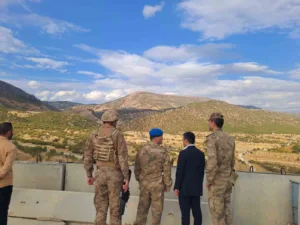 Diyarbakır’ın Dicle Kaymakamı Mustafa Atış, Şehit Uzman Çavuş Berkant Şara