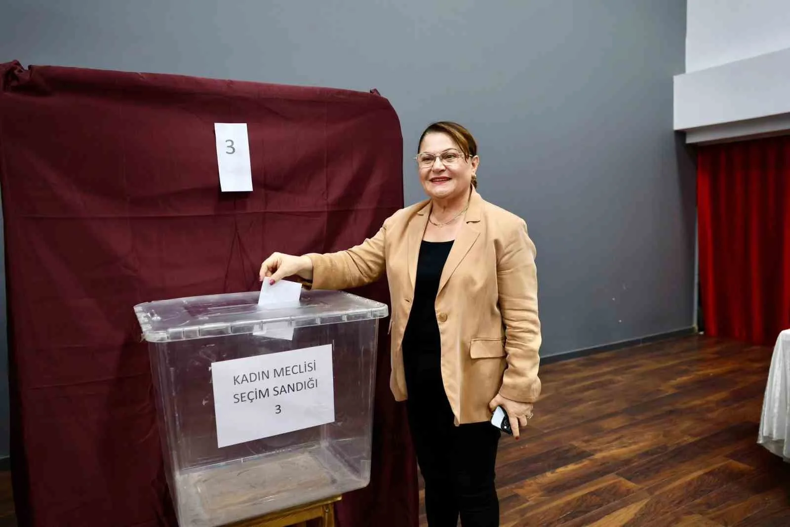 Didim Belediye Başkanı Hatice Gençay’ın öncülüğünde, kadınların yerel yönetim süreçlerine