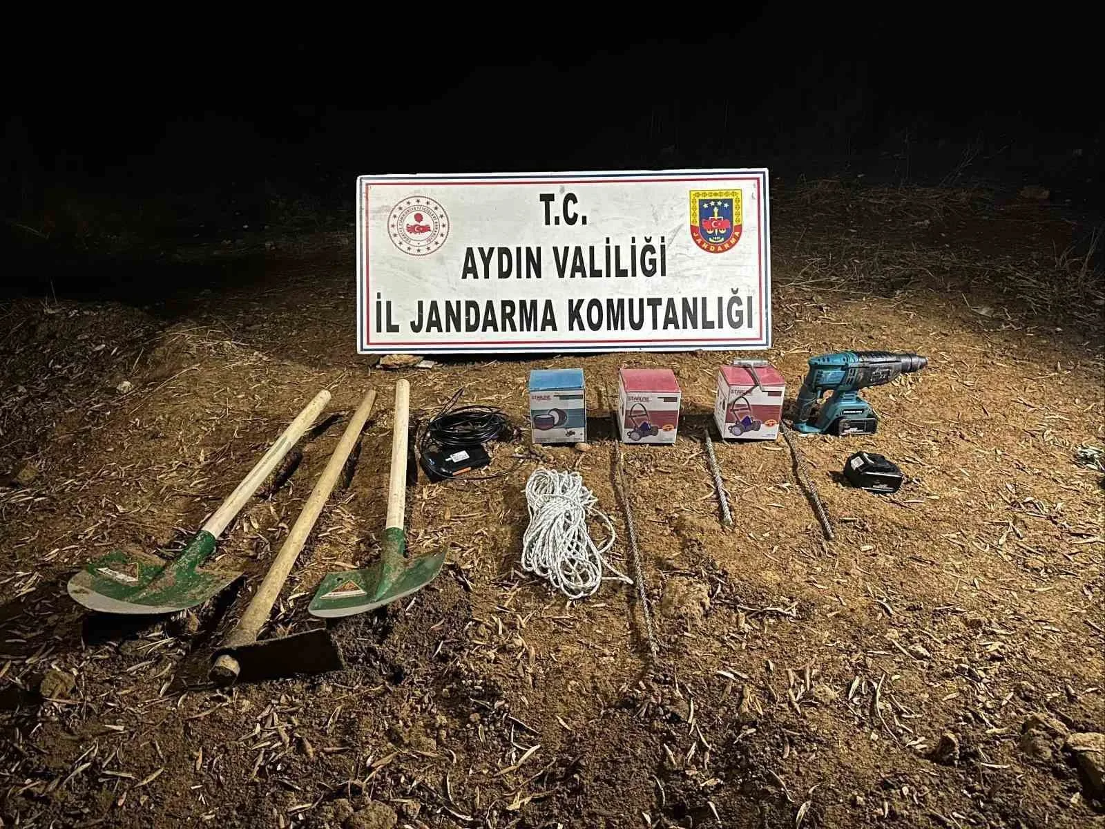 Aydın’ın Didim ilçesinde tarihi eser bulmak amacıyla izinsiz kazı yapan