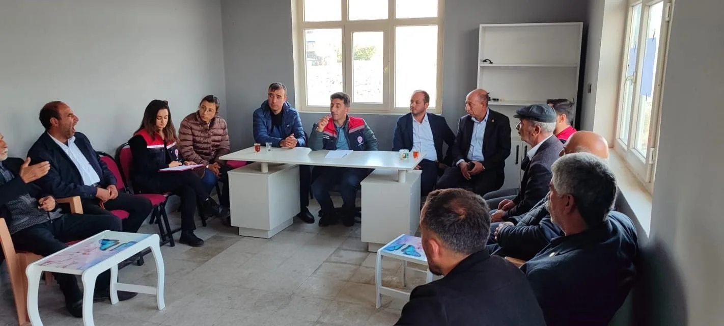 Digor’da çiftçilere yönelik eğitimler hız kesmeden devam ediyor. Kars Tarım