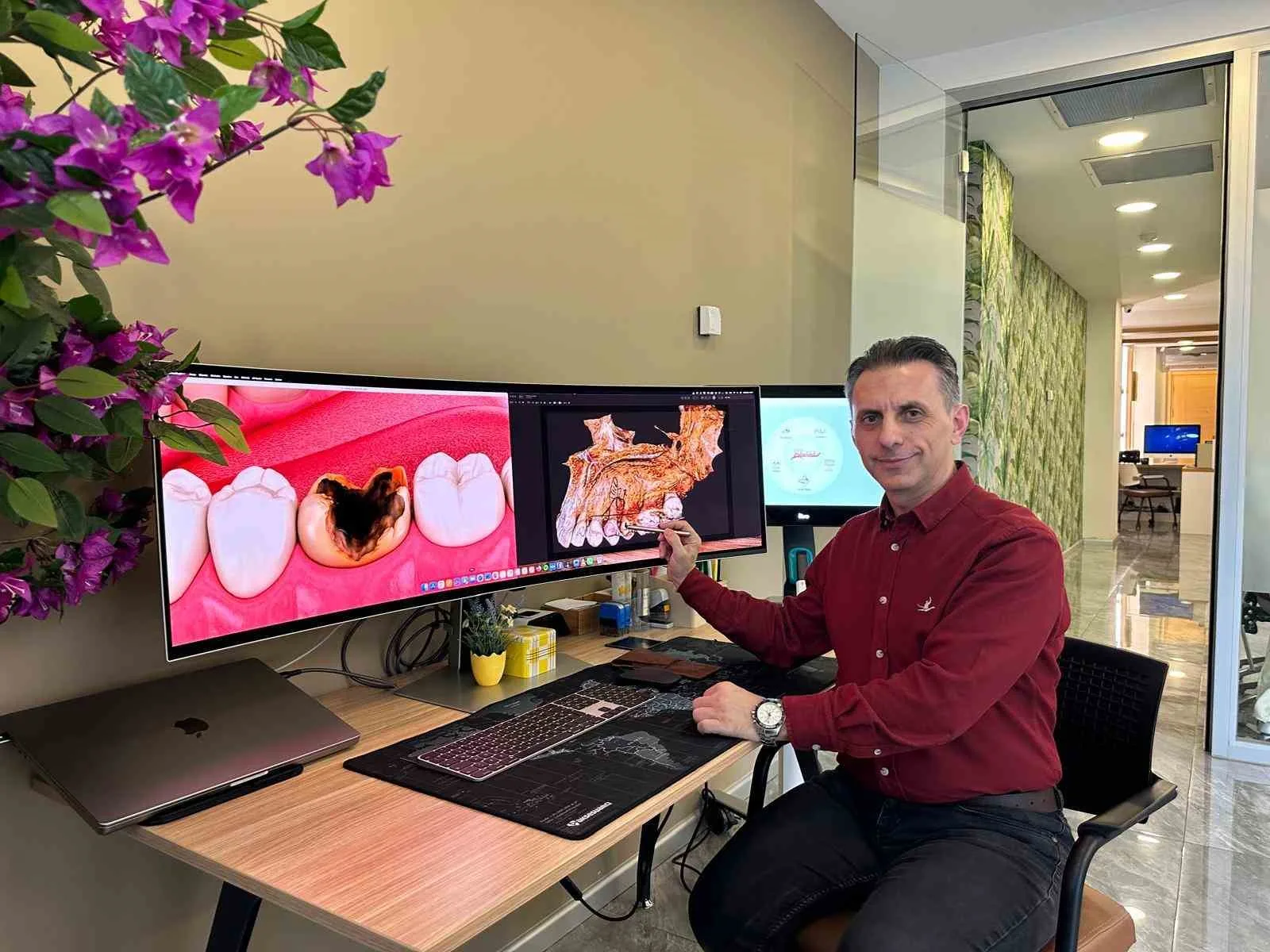 Sakarya’da akademik çalışmalarıyla da tanınan Diş Hekimi Prof. Dr. Hasan