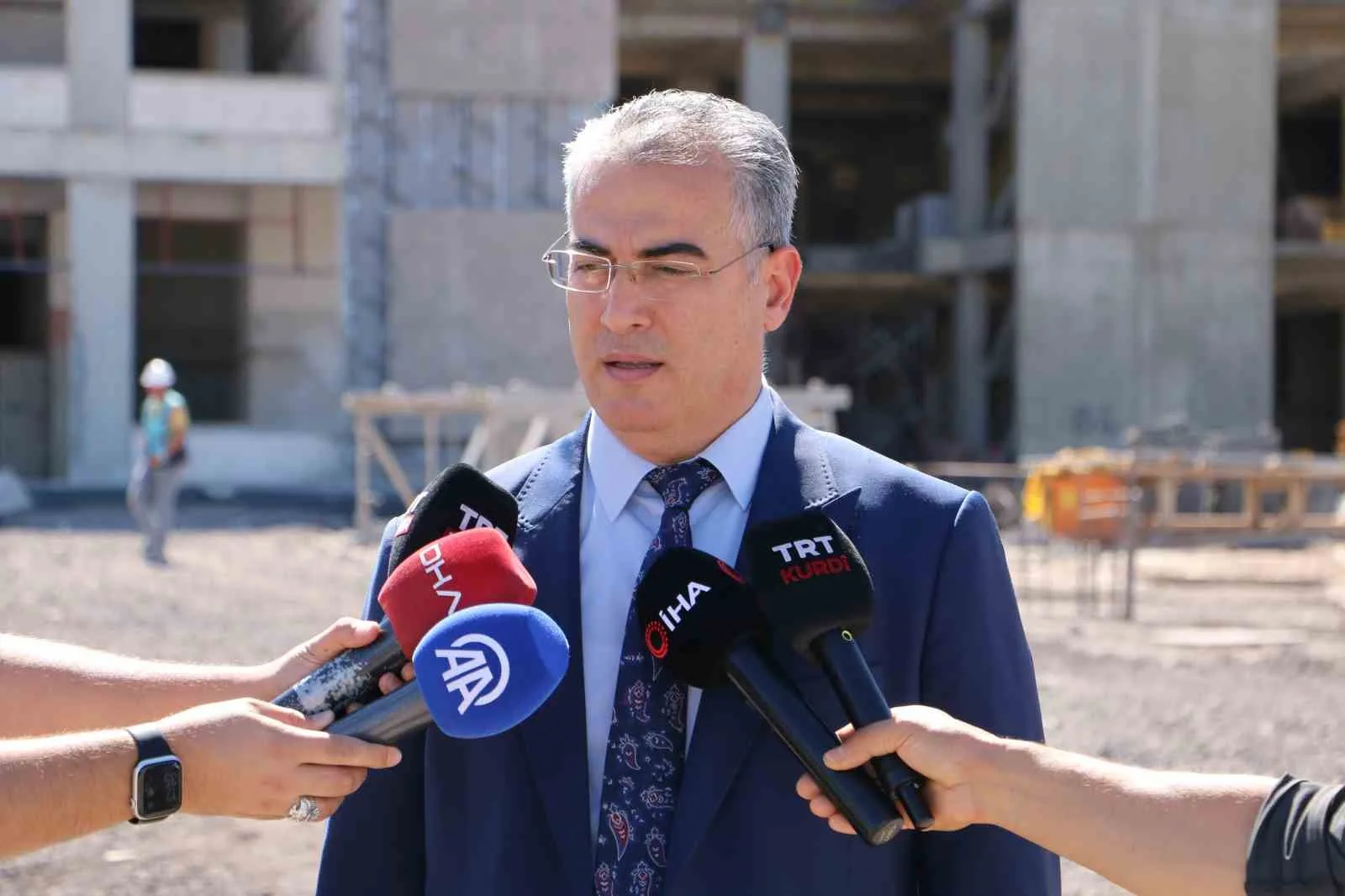 Diyarbakır’ın sağlık altyapısına büyük katkı sağlayacak olan şehir hastanesinin inşaatı