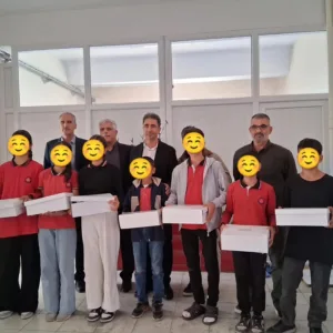Diyarbakır’ın Çermik ilçesinde ihtiyaç sahibi 300 öğrenciye ayakkabı dağıtıldı. İstanbul