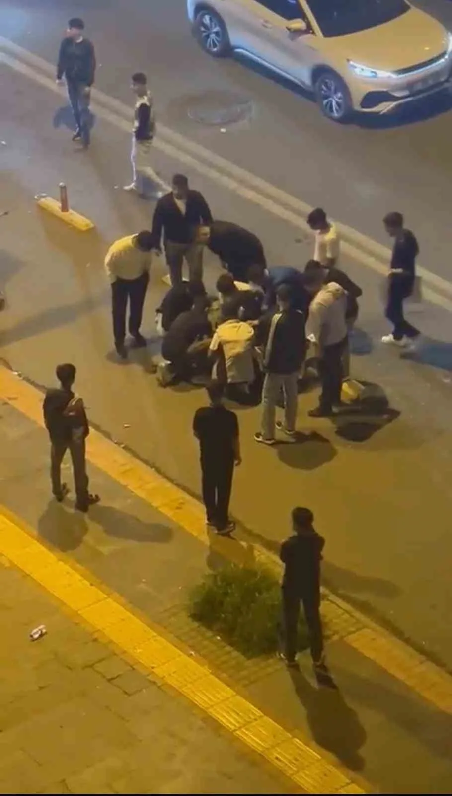 Diyarbakır’da Kültür Yolu Festivali kapsamında düzenlenen konserde iki grup arasında