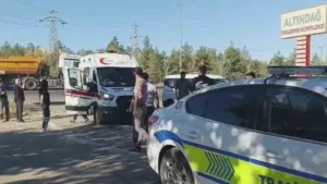 Diyarbakır-Elazığ karayolu üzerinde 3 aracın karıştığı zincirleme trafik kazasında 1