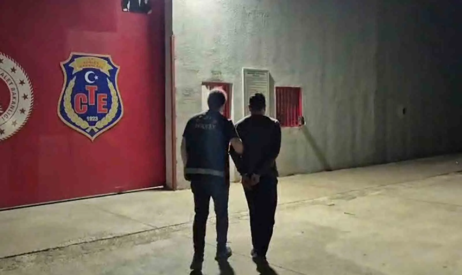 Hatay’ın Dörtyol ilçesinde emniyet birimlerince aranan şahıslara yönelik çalışmada işlediği