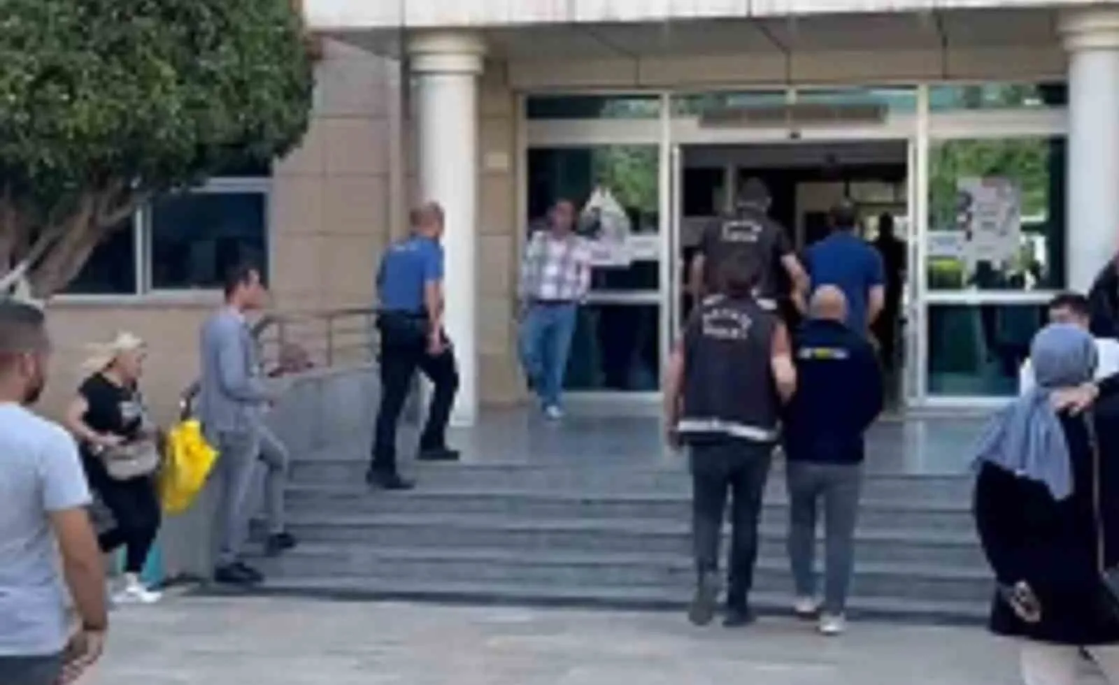 Hatay’ın Dörtyol ilçesinde aranan şahısların yakalanmasına yönelik çalışmada işledikleri suçlar