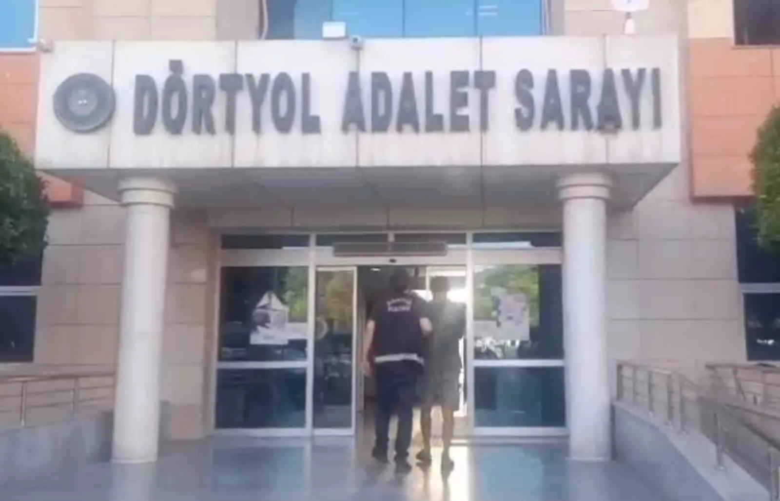 Hatay’ın ilçesinde aranan şahısların yakalanmasına yönelik yapılan çalışmada işledikleri suçlar