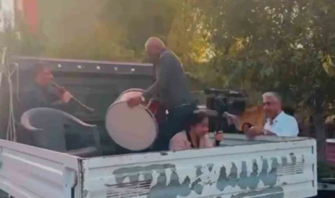 Edirne’de düğün alayında kamyonetin aniden hareket etmesi sonucu kamyonetin kasasındaki