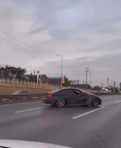 Kocaeli’de düğün konvoyunda plakasını kapatıp araçla drift yapan sürücüye 52