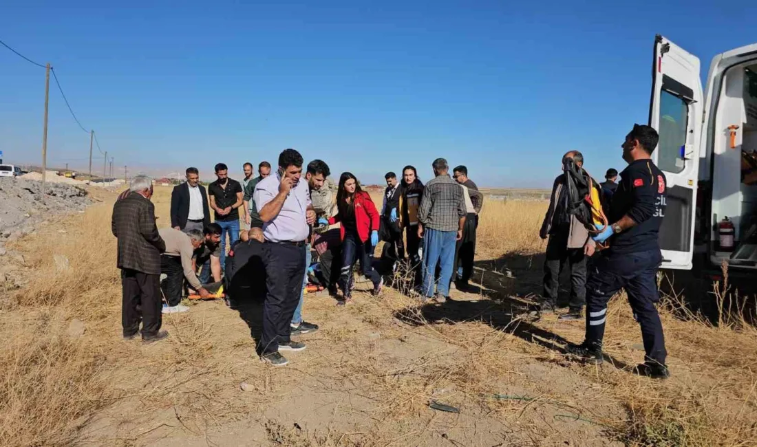 Bitlis’in Adilcevaz ilçesinde düğün konvoyunda yer alan bir otomobilin takla