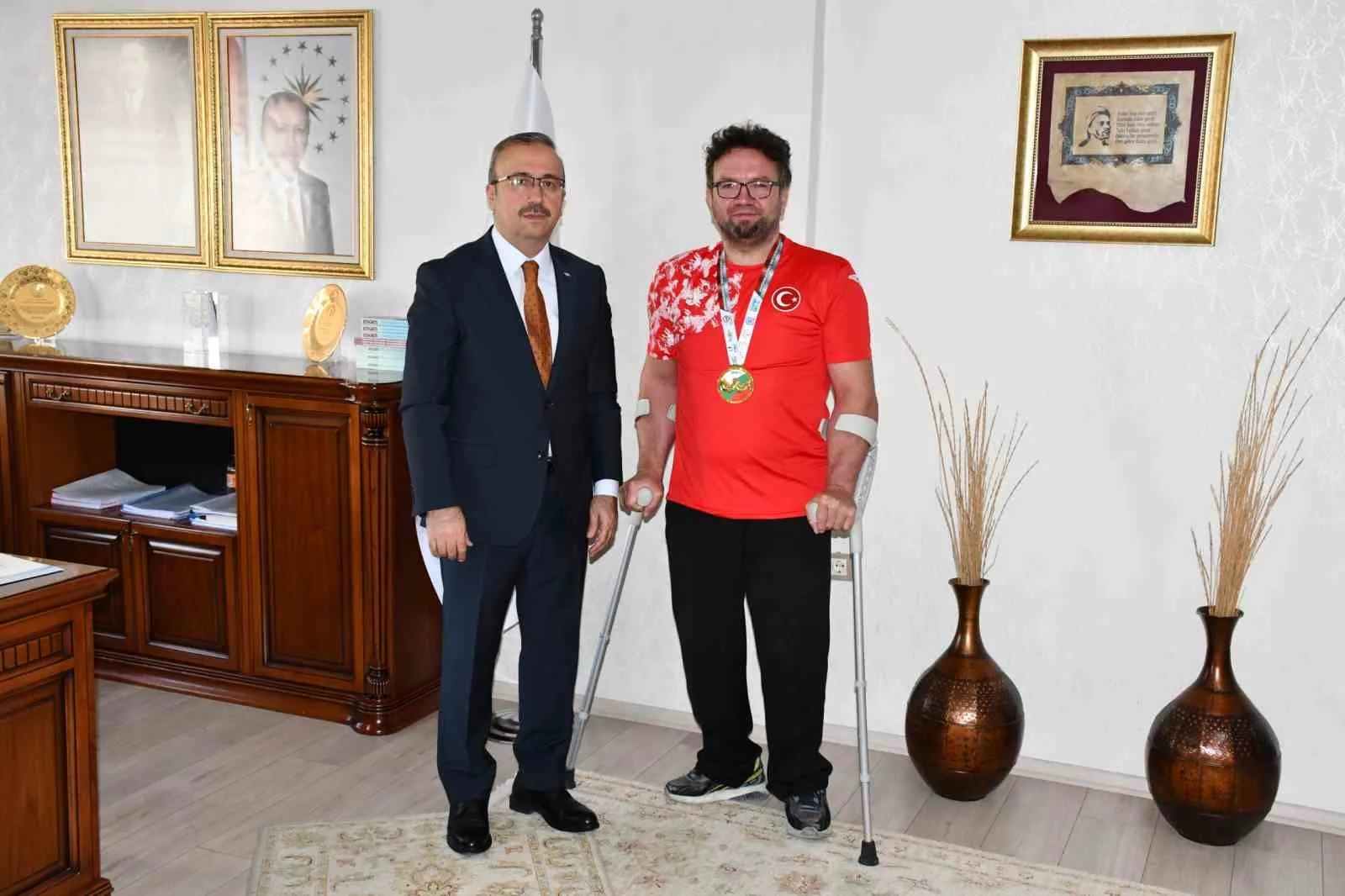 Eskişehir Mustafa Kemal Atatürk Mesleki ve Teknik Anadolu Lisesi’nde memur