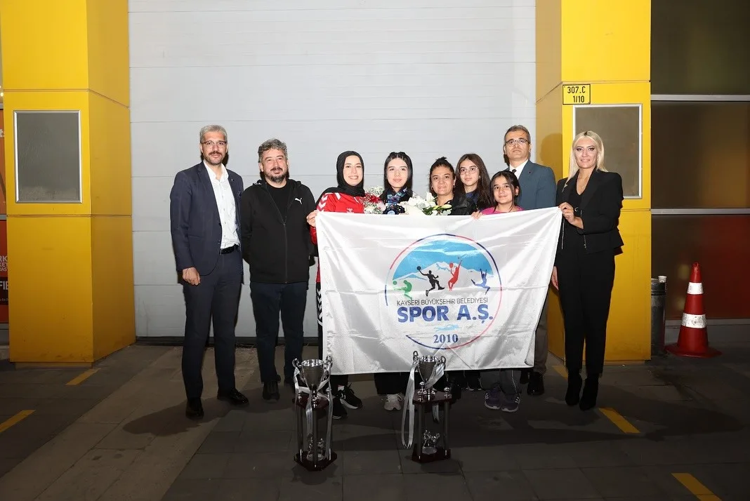 Özbekistan’ın Taşkent kentinde düzenlenen 2025 Kickboks Dünya Kupası’nda 60 kg