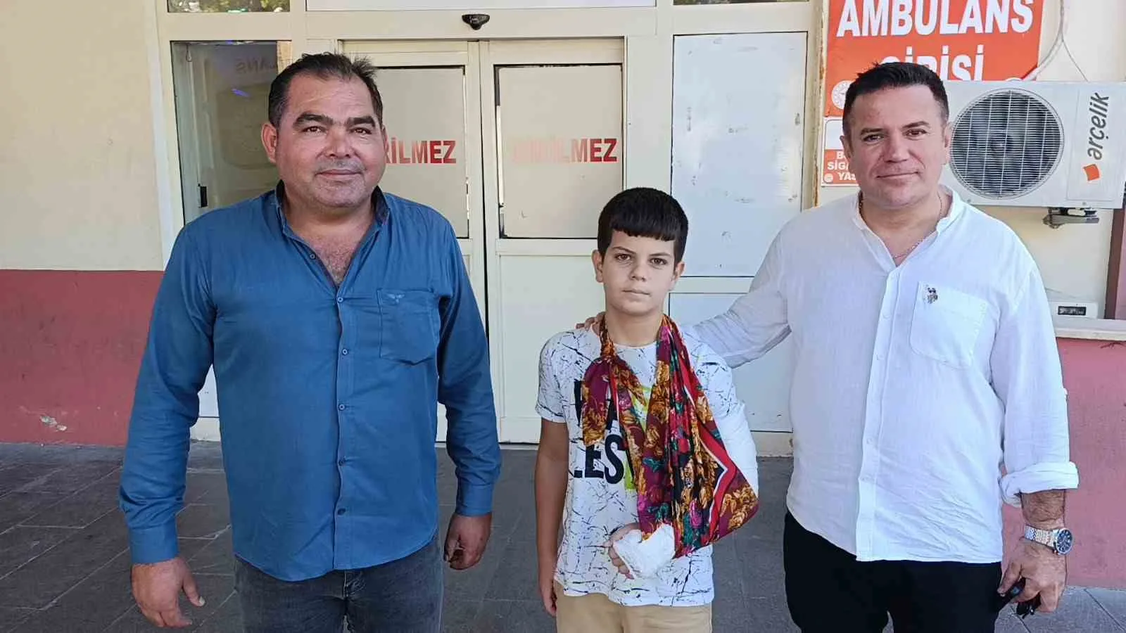 Antalya’nın Manavgat ilçesinde köprü yakınlarında dengesini kaybedip merdivenden düşen çocuğun