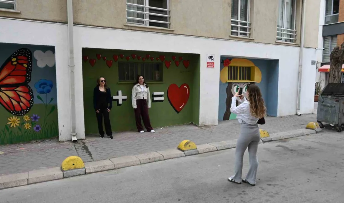 Eskişehir’de bir apartman yöneticisi, sprey boyayla yapılan yazılardan sıkılınca binanın