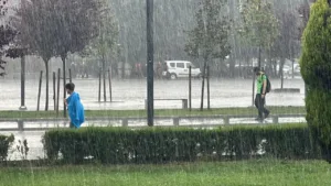 Meteoroloji Genel Müdürlüğü verilerine göre Düzce ve çevresinde sağanak yağış