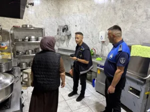 DÜZCE(İHA) – Düzce’de zabıta ekipleri tarafından yapılan denetimlerde 3 bin