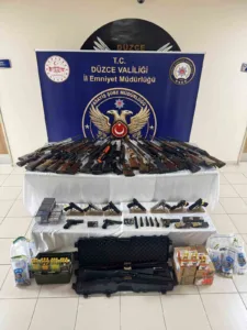 DÜZCE (İHA) – Düzce Cumhuriyet Başsavcılığı’nın sosyal medya üzerinden silah