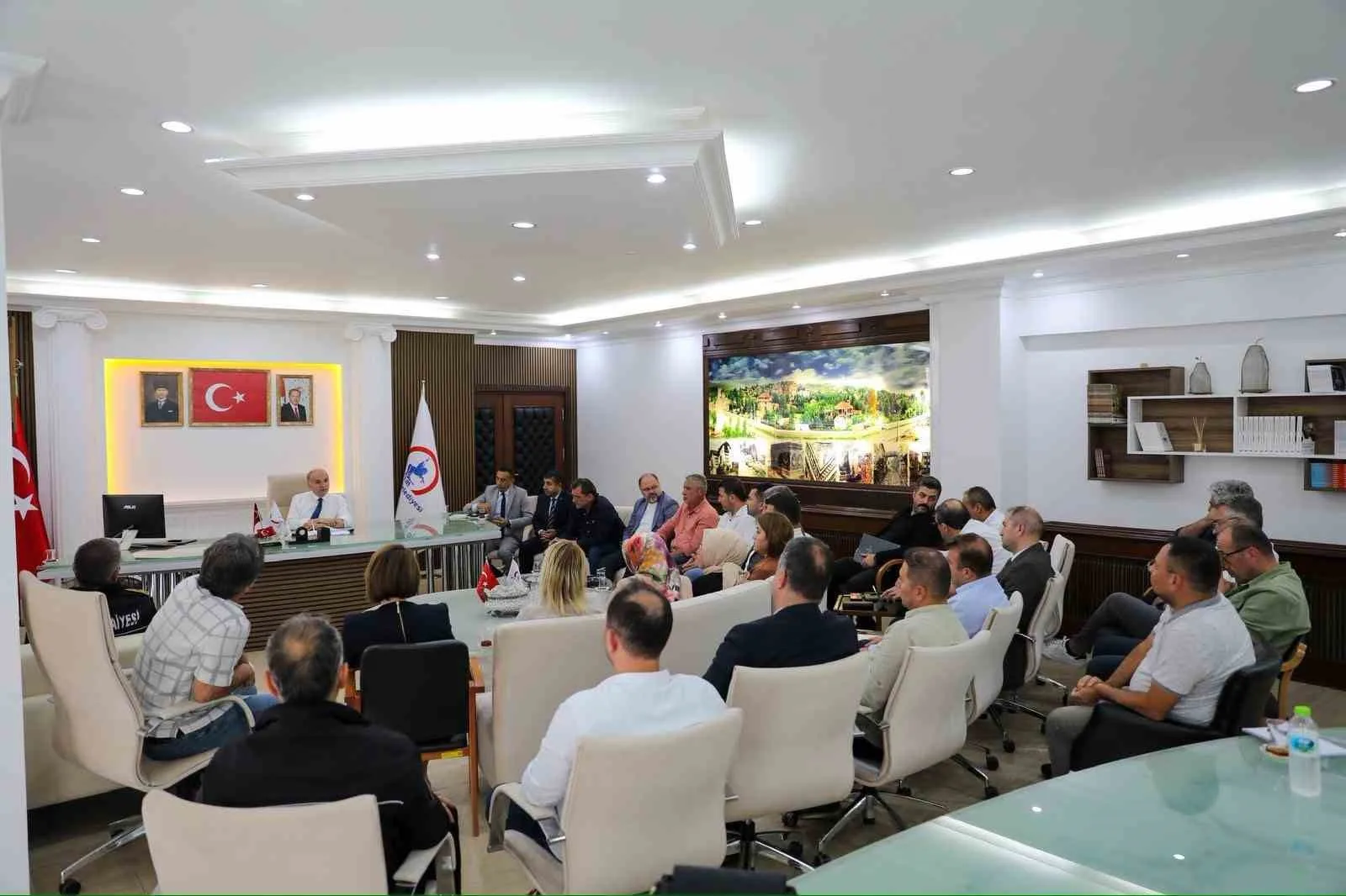 DÜZCE (İHA) – Düzce Belediye Başkanı Dr. Faruk Özlü, belediyesi