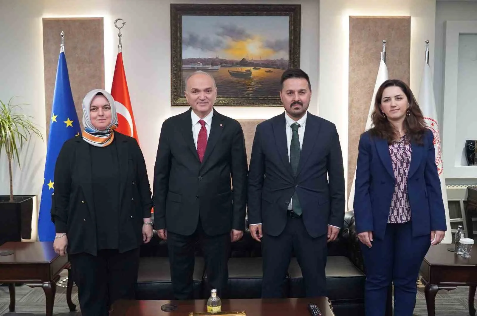 DÜZCE (İHA) – Düzce Belediye Başkanı Dr. Faruk Özlü ve