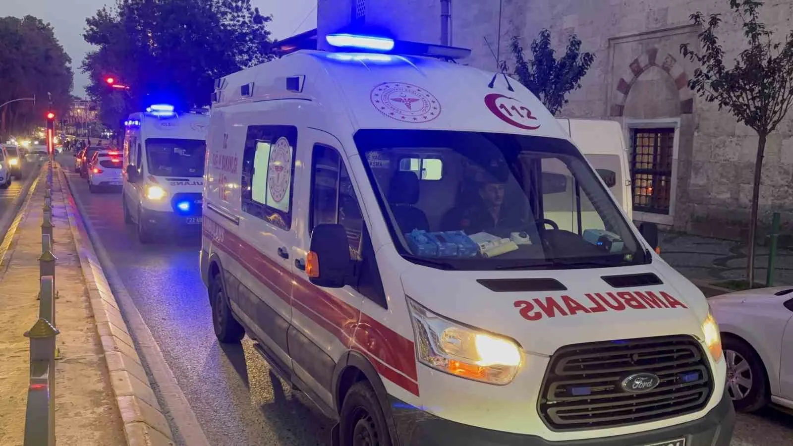 Edirne’de sürücüsünün direksiyon hakimiyetini kaybettiği motosiklet refüje çarptı. Kazada sürücü