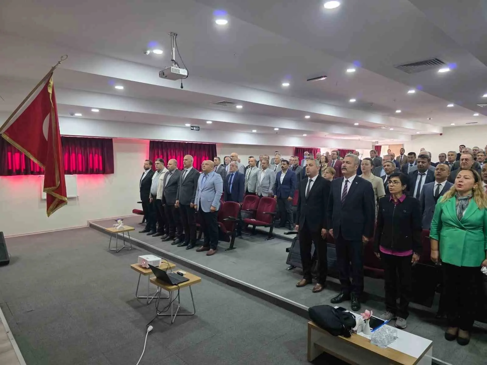 Efeler İlçe Milli Eğitim Müdürlüğü, okul müdürlerine yönelik düzenlediği toplantıda