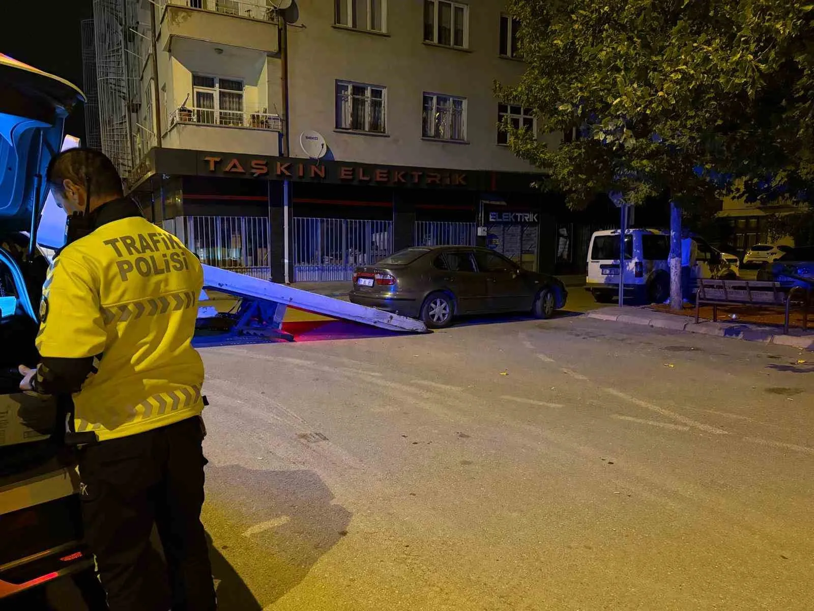 Kayseri’de polis ekiplerinin ‘dur’ ihtarına uymayarak, trafik kurallarını hiçe sayarak